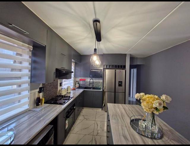 2 BEDROOM APARTMENT FOR SALE IN GOSFORTH PARK